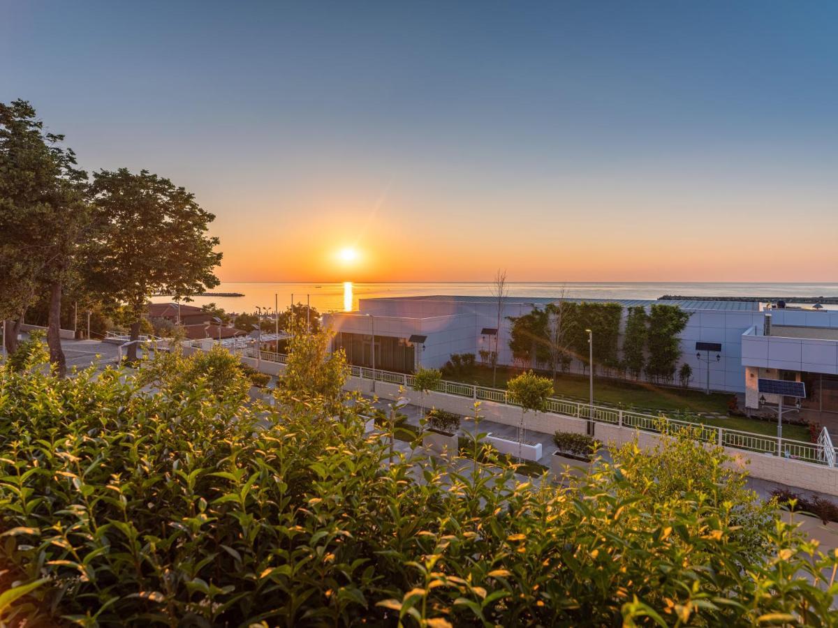 New Belvedere Mangalia Exteriör bild